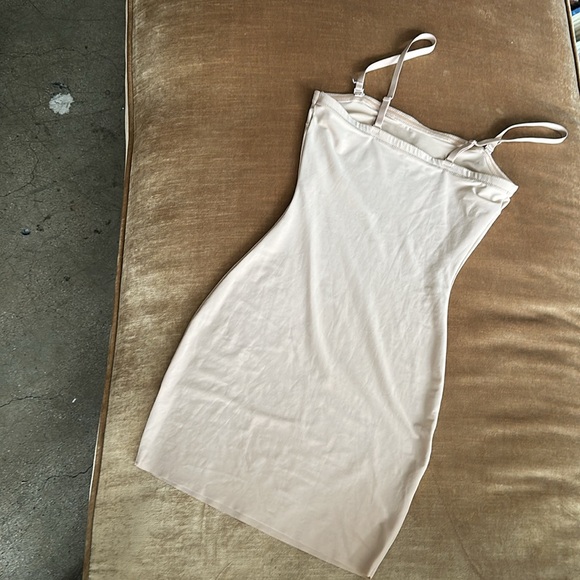 Body shaping Layer for sheer dresses tops Great lining sz S tight New no tag - Picture 4 of 4